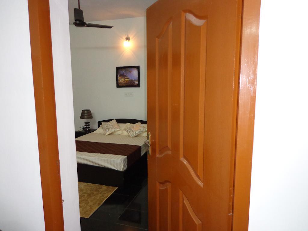 Remisha Service Apartments Ченнаї Екстер'єр фото