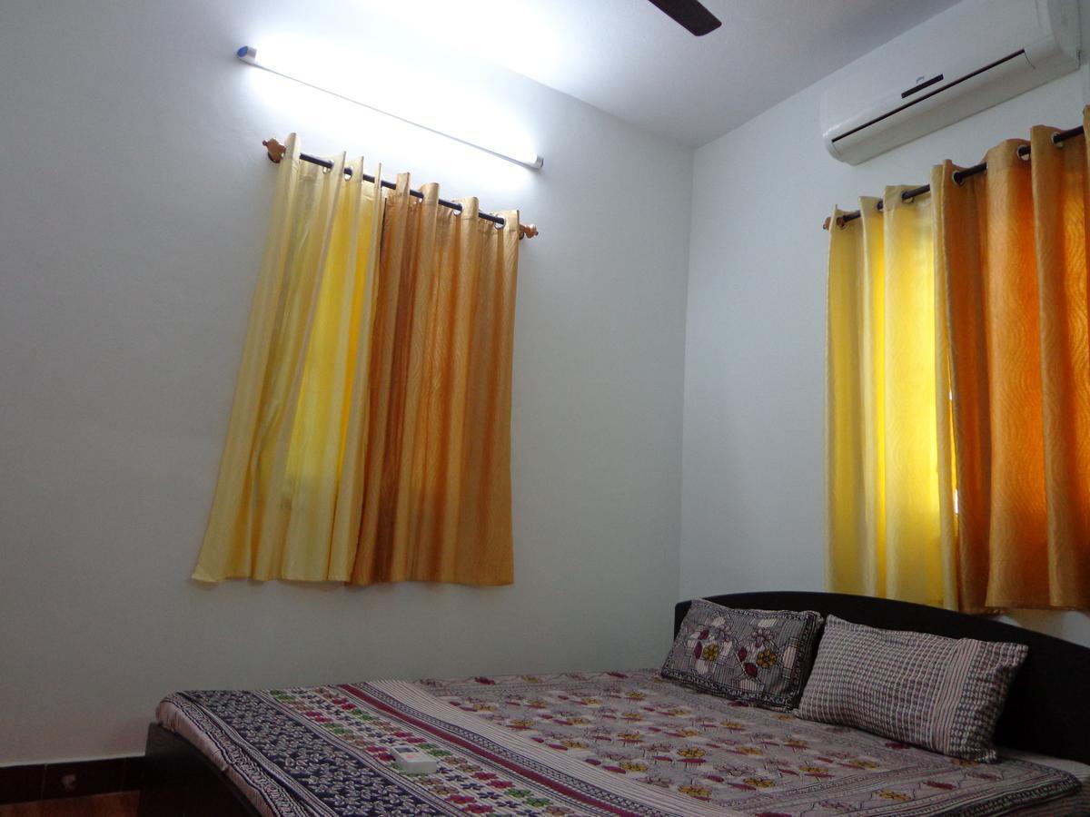 Remisha Service Apartments Ченнаї Номер фото